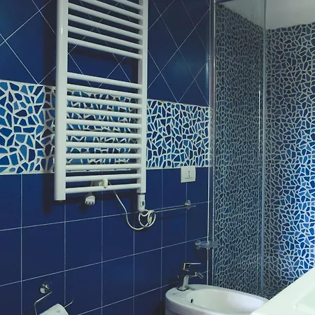 Ai Due Leoni * 카프리