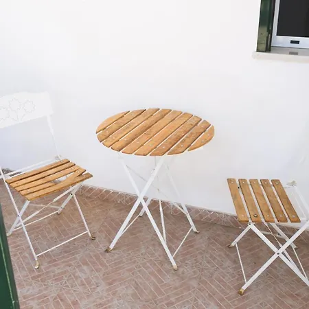 Ai Due Leoni * 카프리